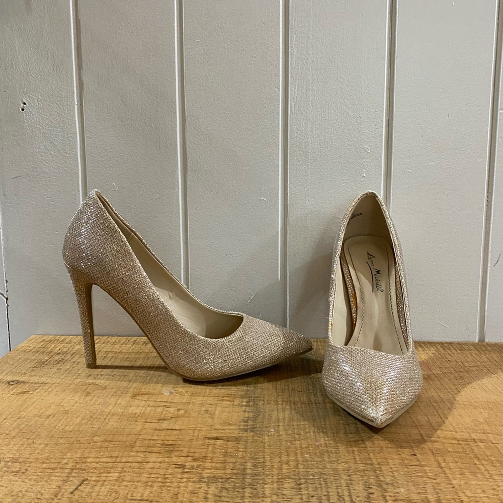 Ann Michell Tan Stiletto Heels Classic Pumps